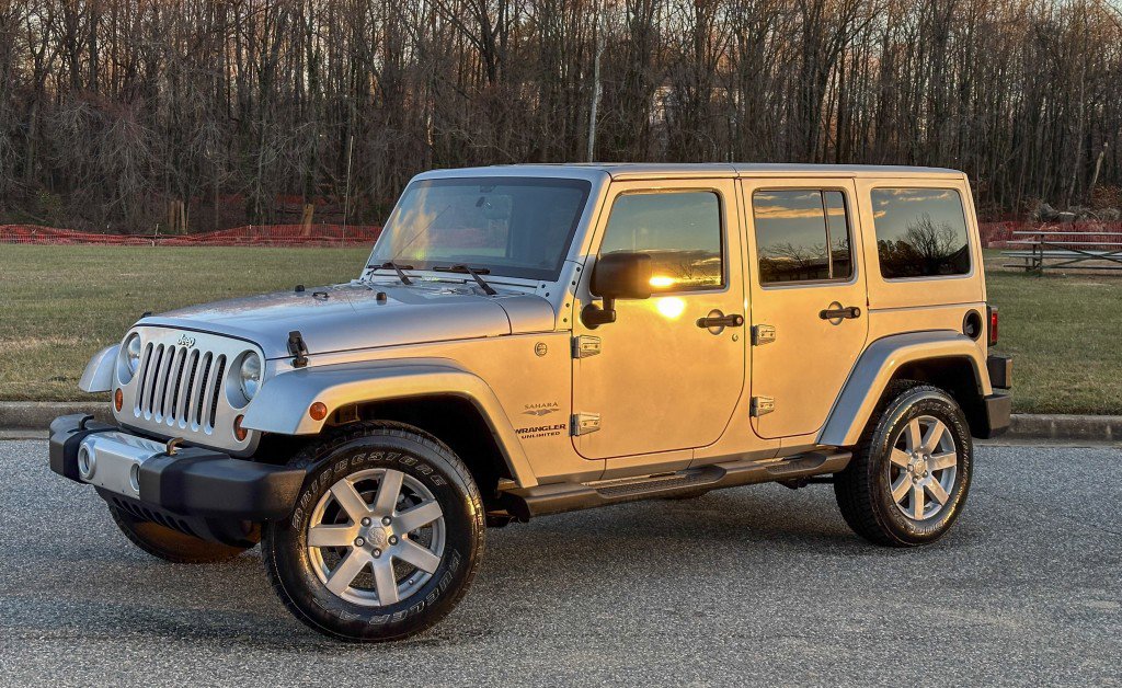 Used 2012 Jeep Wrangler Unlimited Sahara w/ Dual Top Group image 3