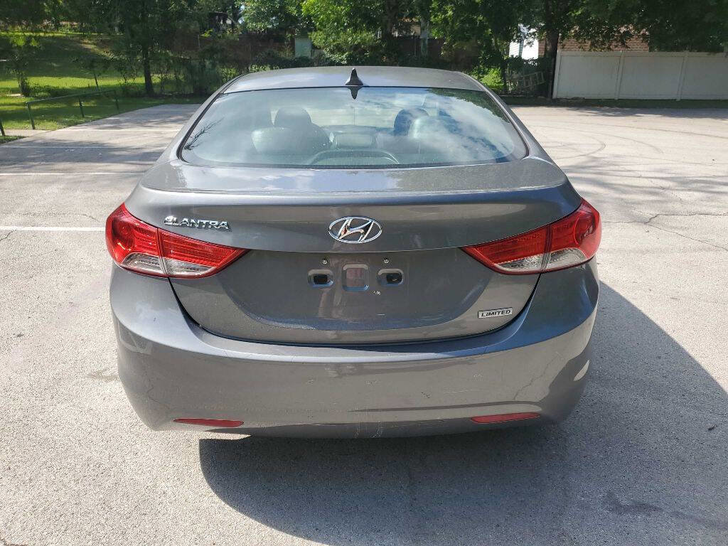 Used 2013 Hyundai Elantra Limited FWD image 5