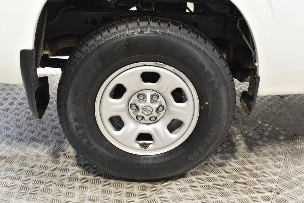 Used 2024 Nissan Frontier S w/ Technology Package image 37