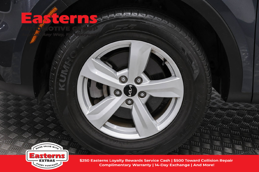 Used 2022 Kia Sorento LX AWD/4WD image 31