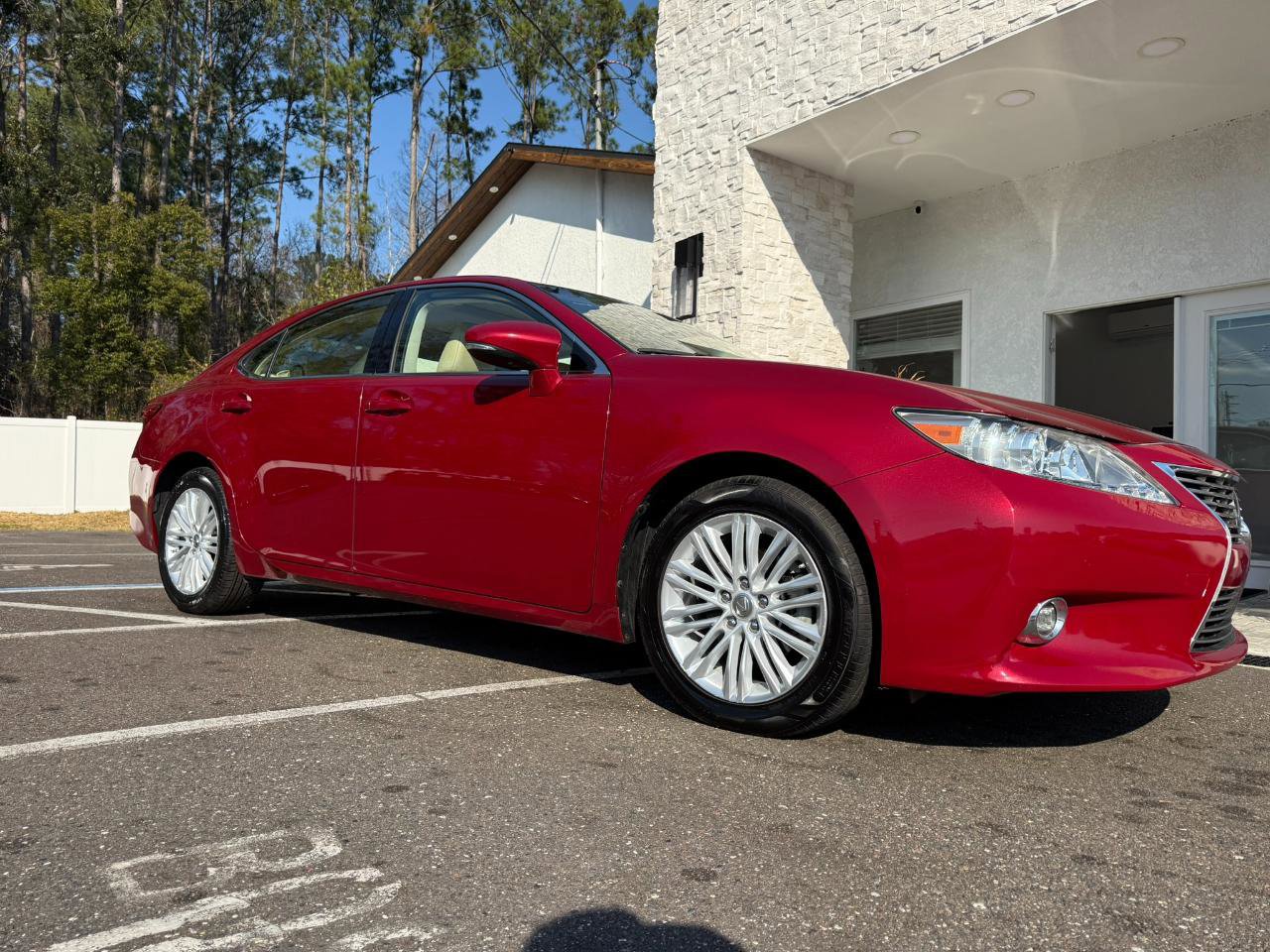 Used 2014 Lexus ES 350 w/ Luxury Package FWD image 16