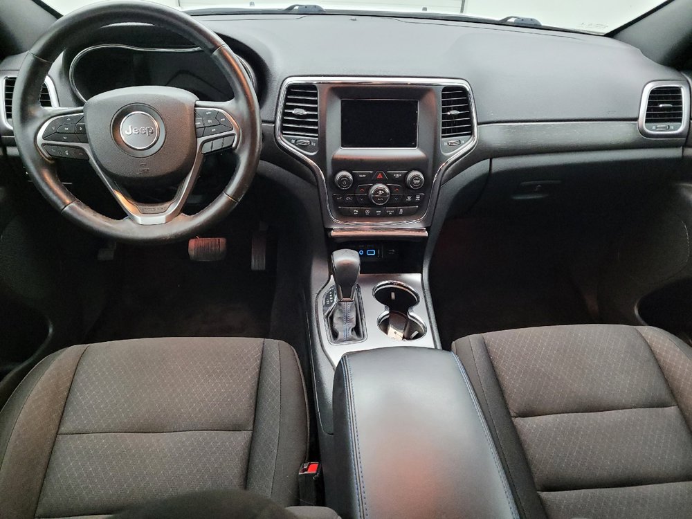 Used 2018 Jeep Grand Cherokee Laredo AWD/4WD image 22