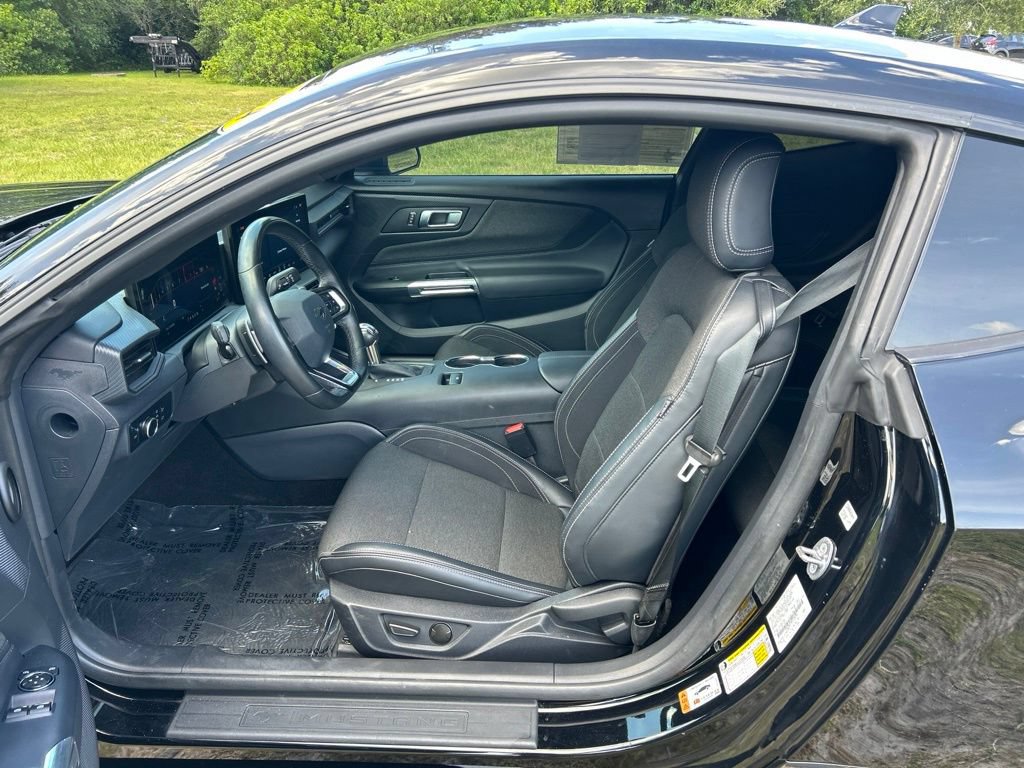 Used 2024 Ford Mustang GT RWD image 9