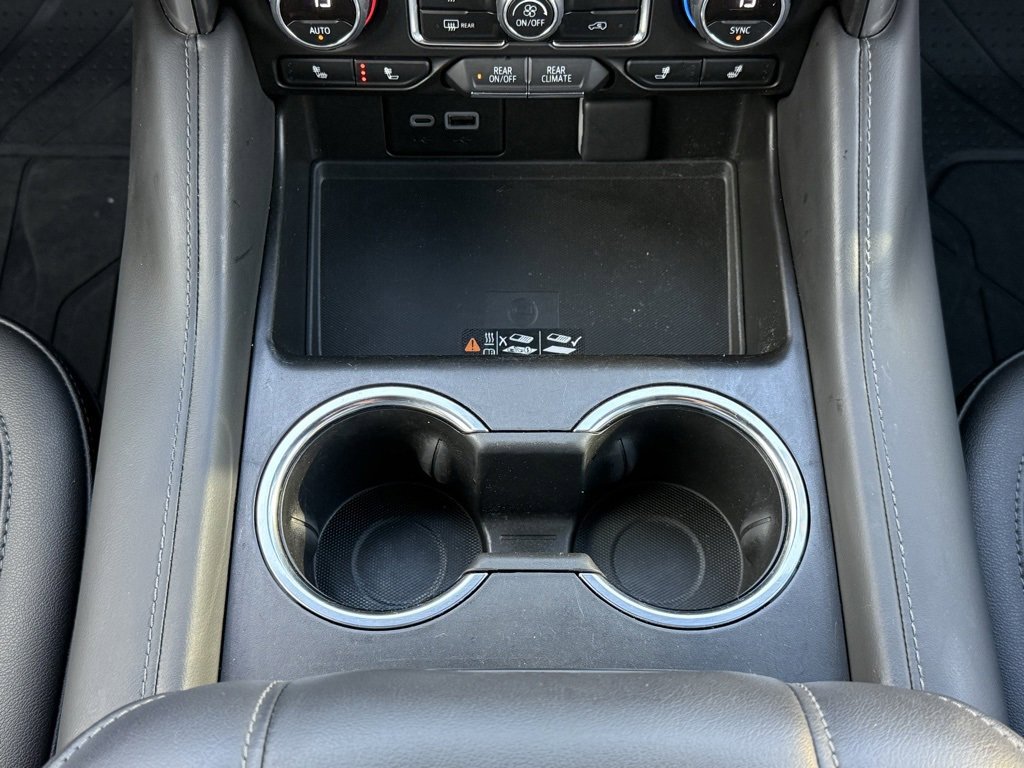 Used 2024 Chevrolet Suburban Z71 w/ Luxury Package image 26