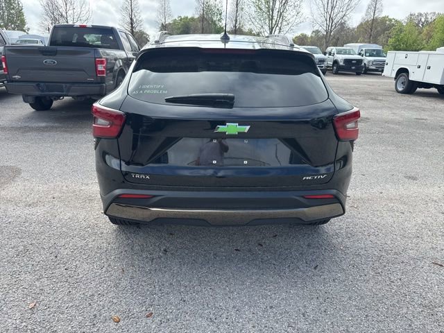Used 2024 Chevrolet Trax ACTIV w/ Sunroof Package image 6
