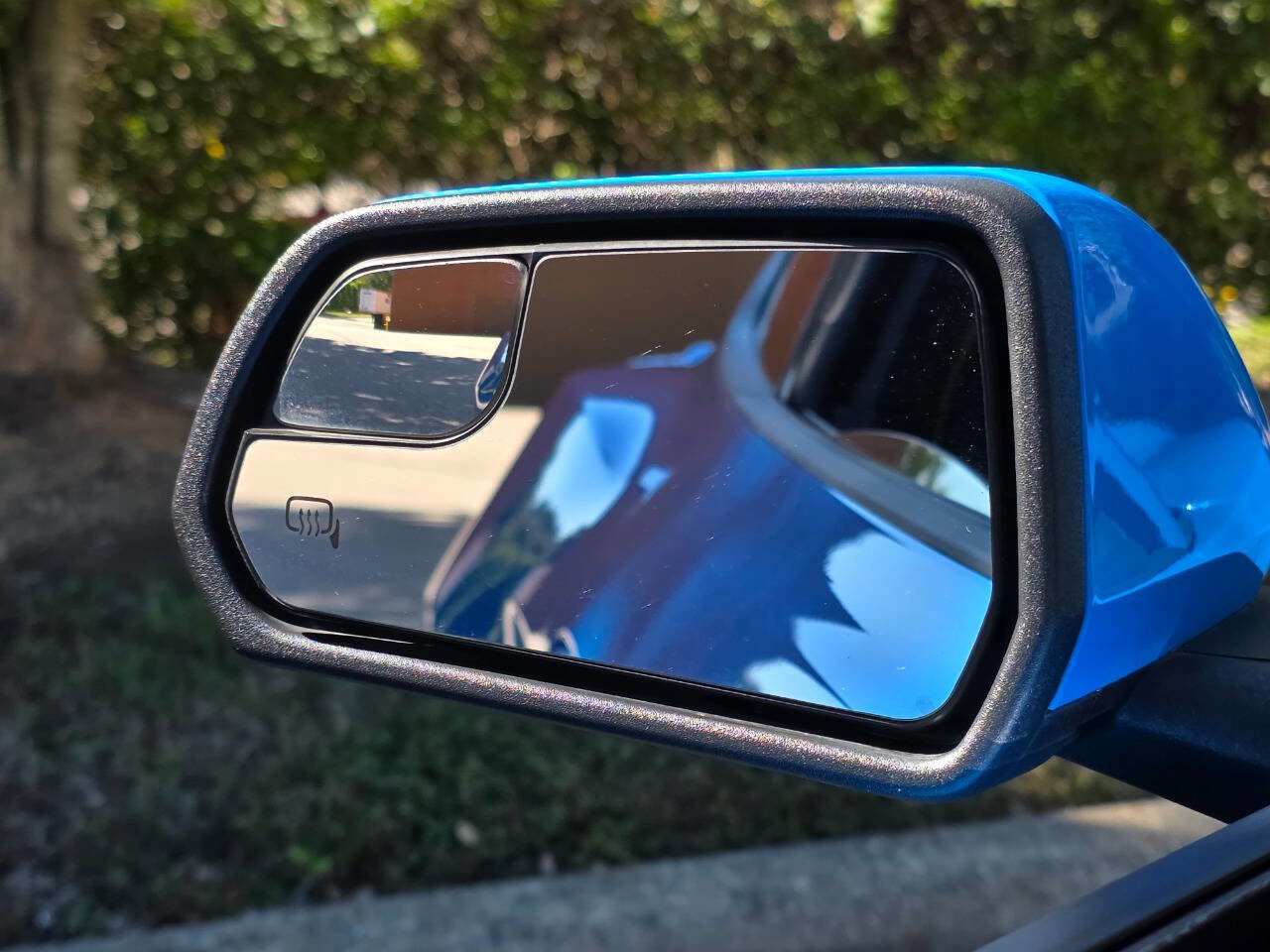 Used 2017 Ford Mustang Premium image 9