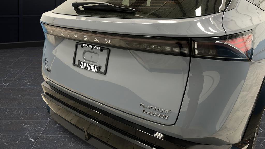 Used 2023 Nissan Ariya AWD/4WD image 37