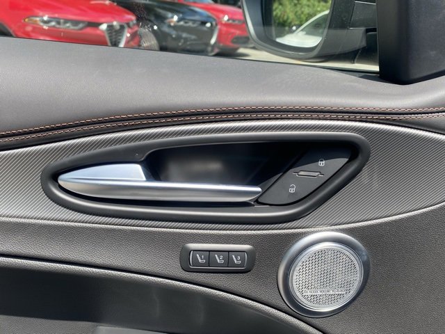 New 2025 Alfa Romeo Stelvio Sprint image 20