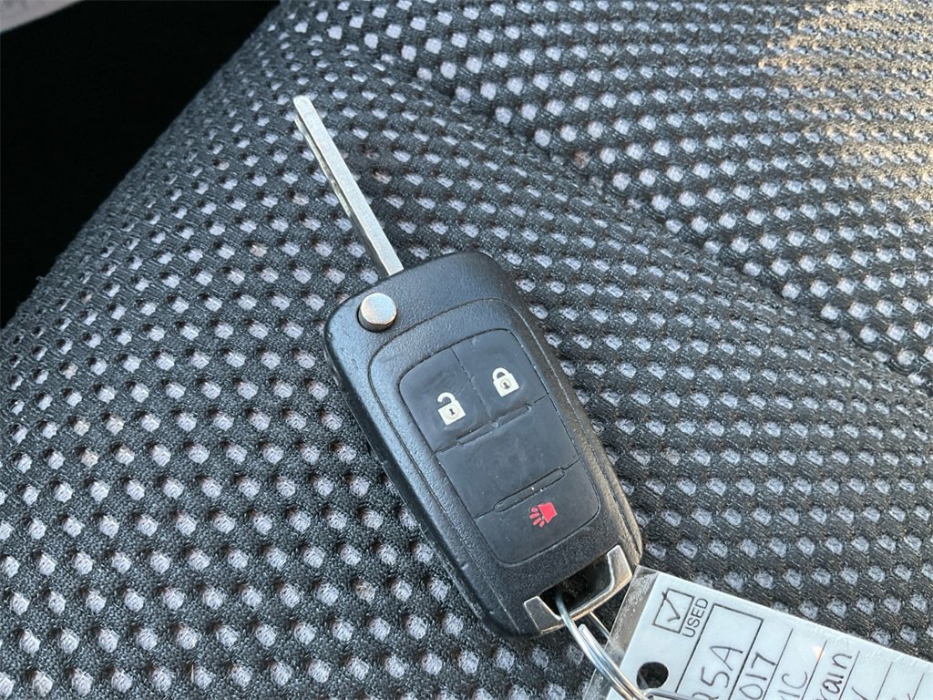 Used 2017 GMC Terrain SLE image 30