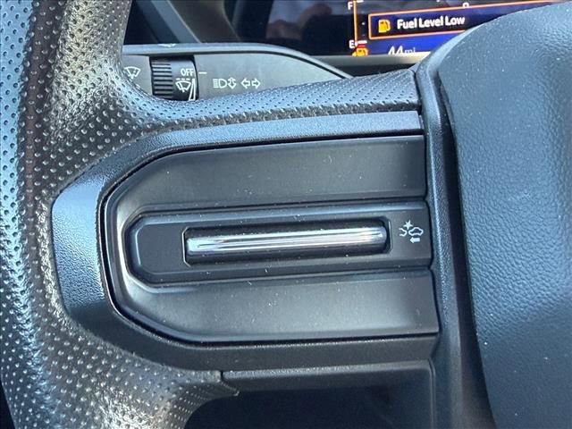 Used 2023 Chevrolet Colorado W/T RWD image 20