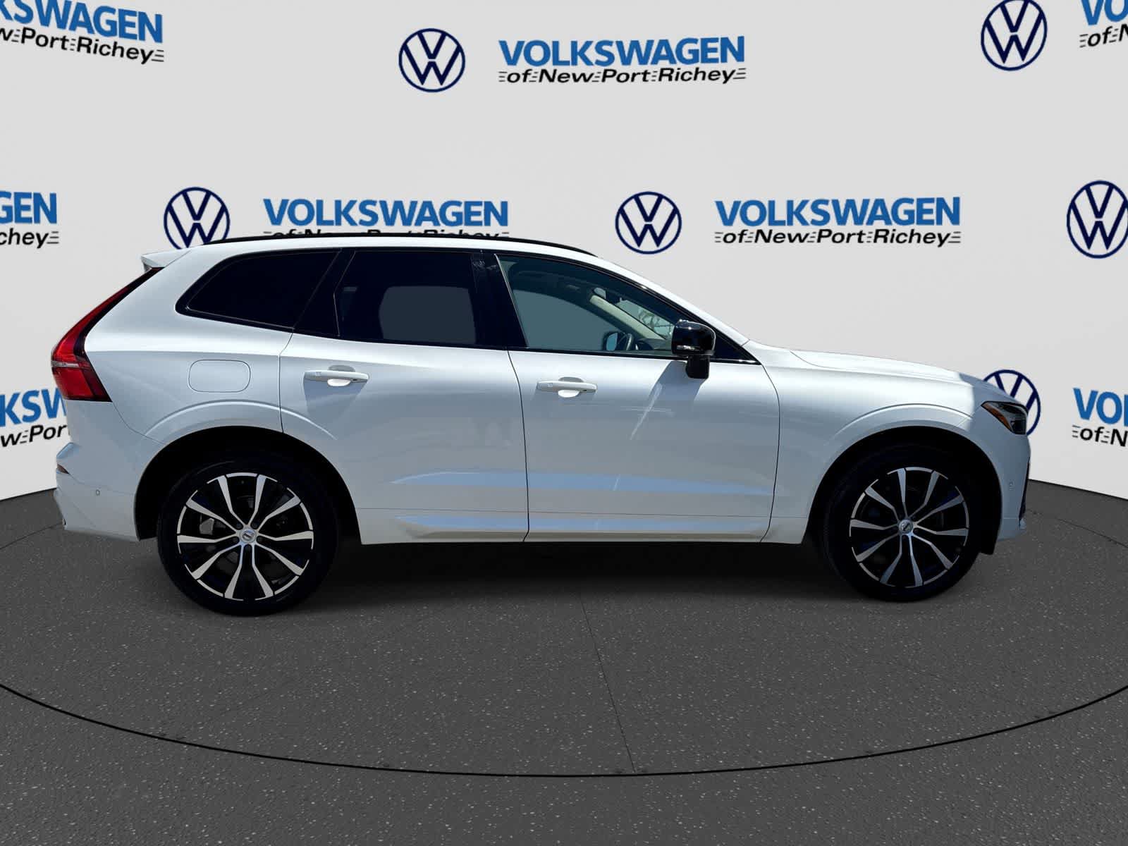 Used 2023 Volvo XC60 B5 Plus w/ Climate Package AWD/4WD image 7