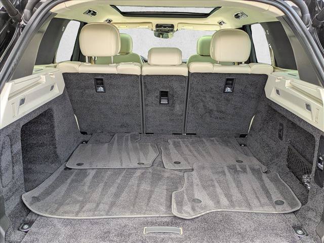 Certified 2025 Land Rover Range Rover SE AWD/4WD image 6