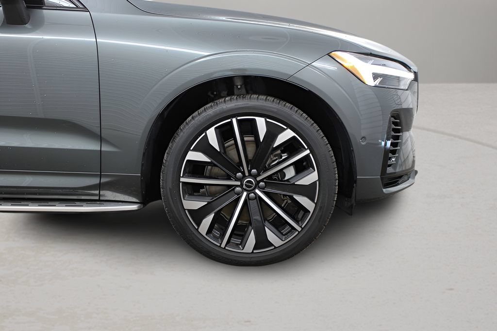 Certified 2026 Volvo XC60 T8 Ultra w/ Protection Package Premier AWD/4WD image 14