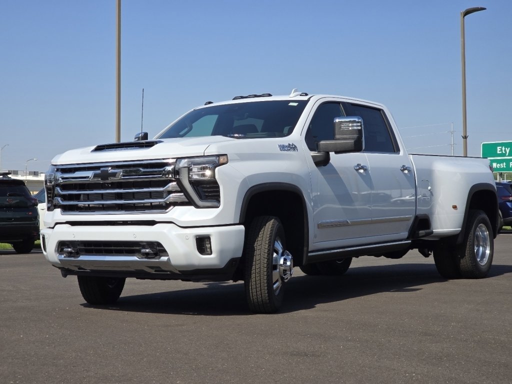 New 2026 Chevrolet Silverado 3500 High Country w/ High Country Premium Package AWD/4WD image 12