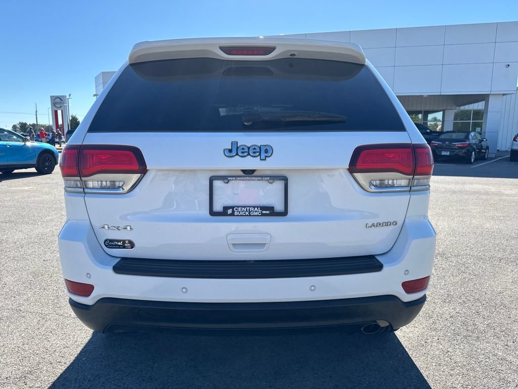 Used 2021 Jeep Grand Cherokee Laredo AWD/4WD image 4