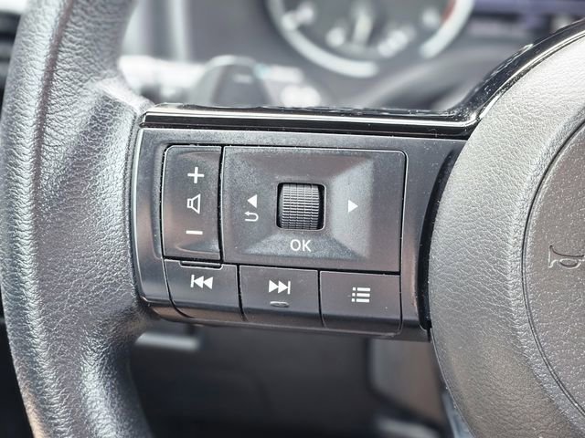 Certified 2023 Nissan Rogue SV image 17