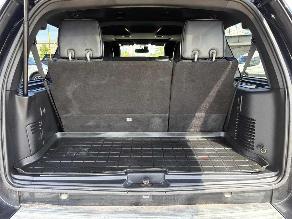 Used 2017 Lincoln Navigator Select RWD image 9