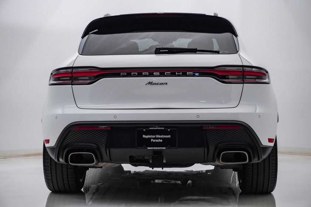 Certified 2023 Porsche Macan AWD/4WD image 10