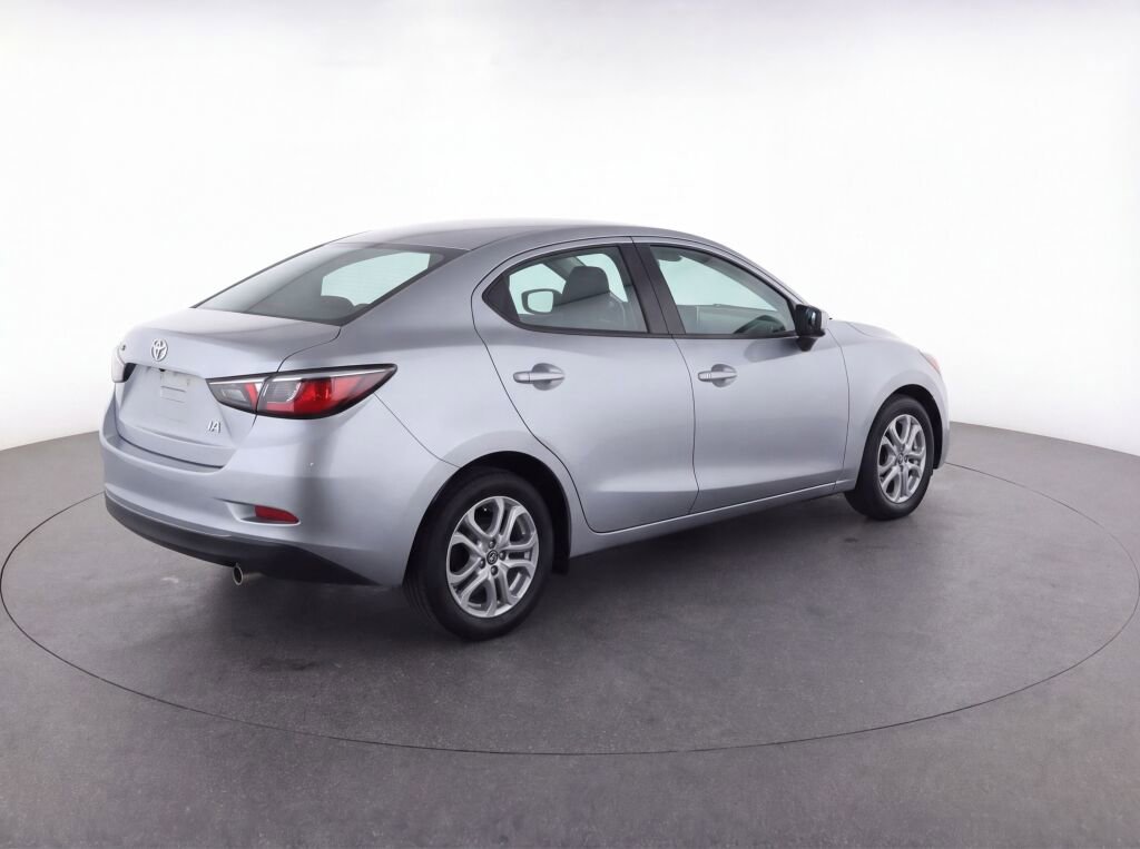 Used 2018 Toyota Yaris iA image 5