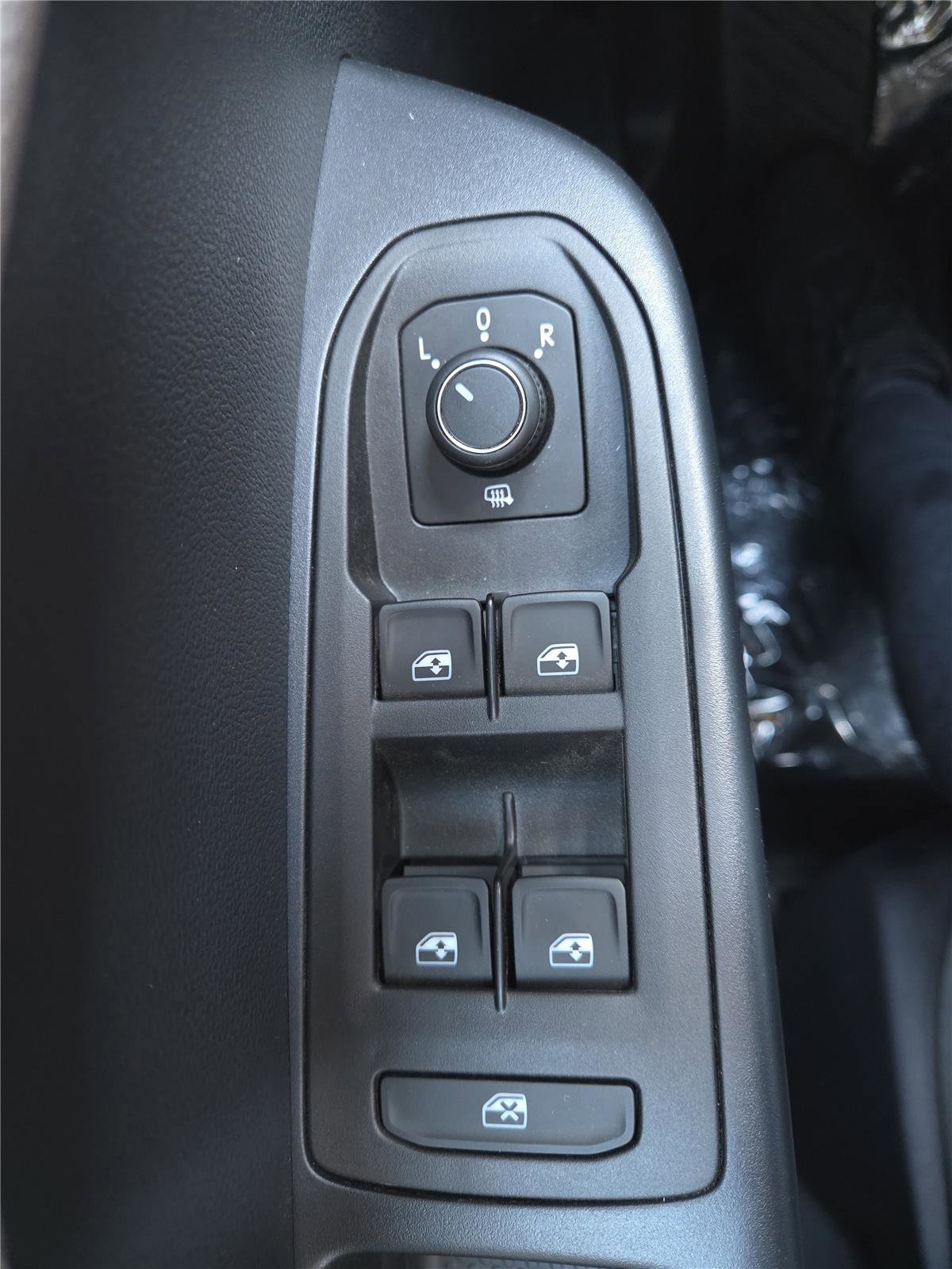 New 2026 Volkswagen Taos S image 13