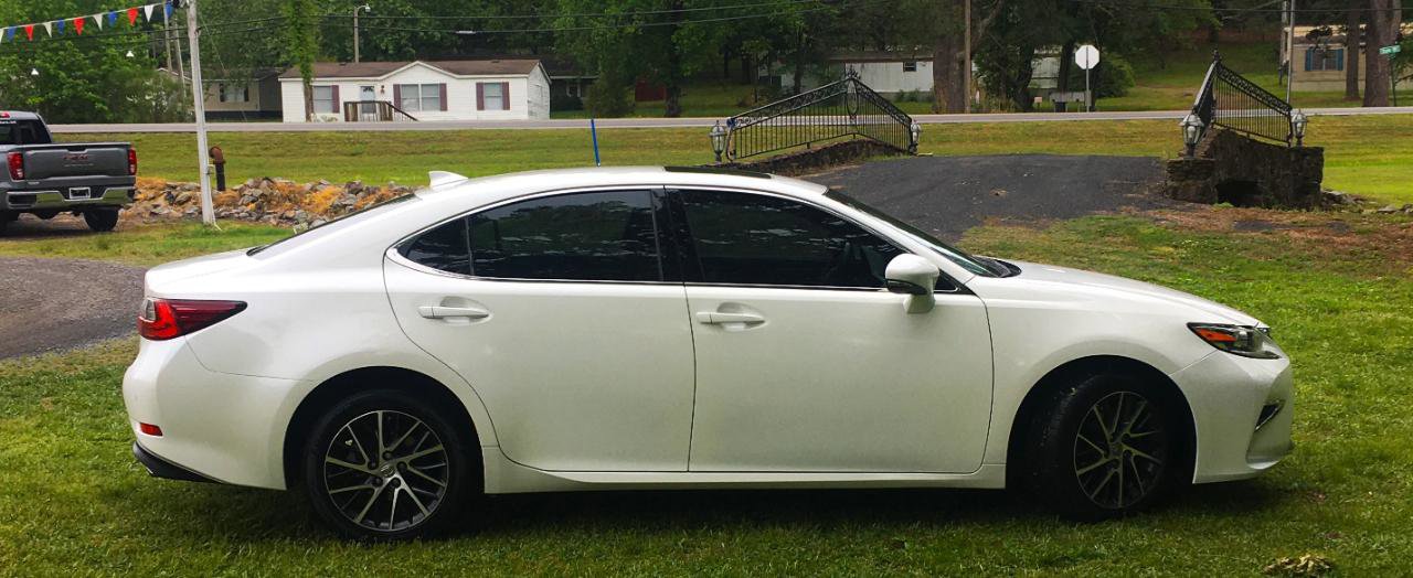 Used 2016 Lexus ES 350 w/ Luxury Package w/Wood Trim FWD image 7