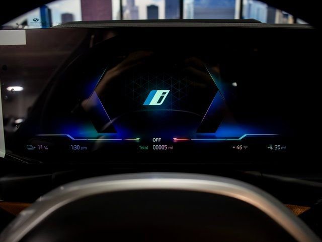 Used 2026 BMW i4 xDrive40i w/ M Sport Package image 17