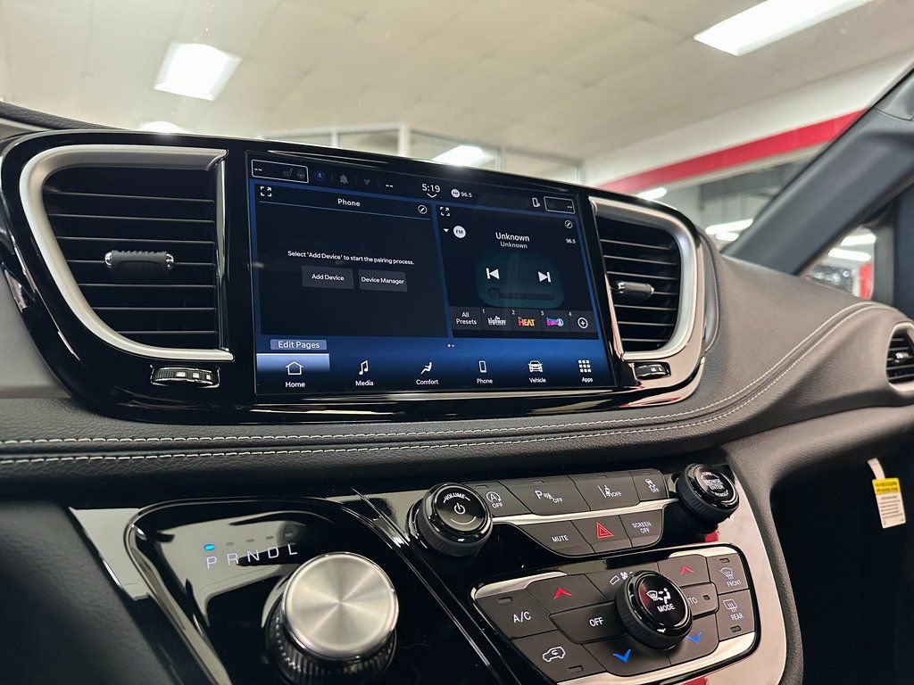 New 2026 Chrysler Pacifica Select w/ S Appearance Package image 21