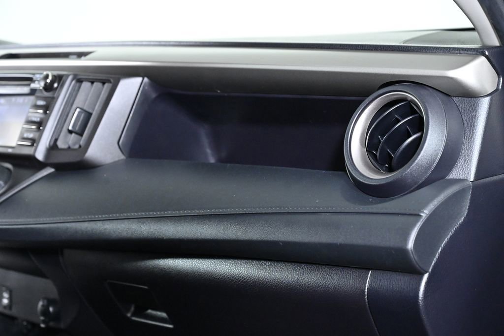 Used 2018 Toyota RAV4 LE w/ All Weather Liner Package image 21