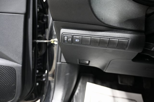 Used 2022 Toyota Corolla SE image 25