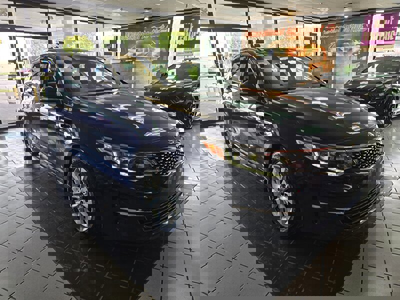 Used 2018 Kia Optima EX image 3