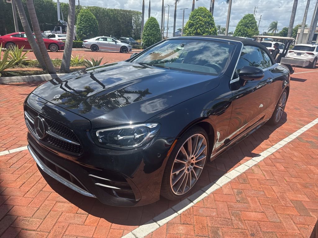 Used 2023 Mercedes-Benz E 450 4MATIC Cabriolet image 2