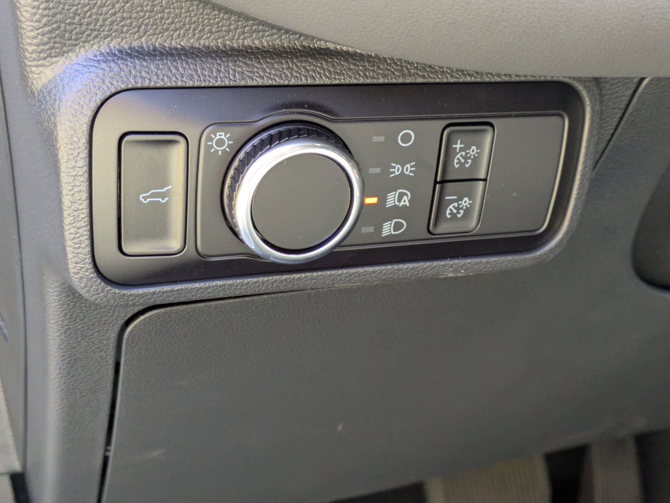 Certified 2025 Ford Explorer Active image 16