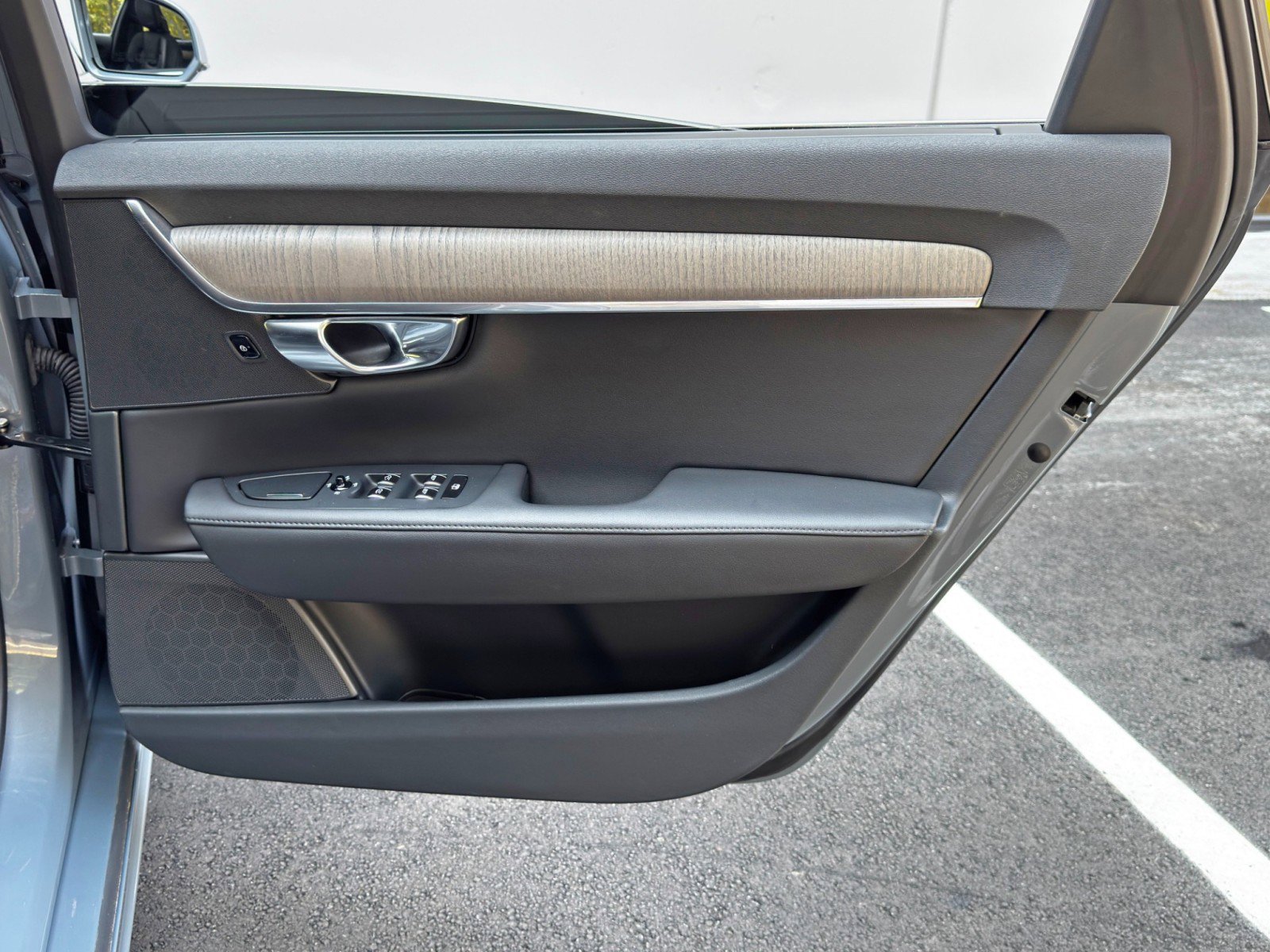 Used 2023 Volvo S90 B6 Plus w/ Protection Package Premier image 44