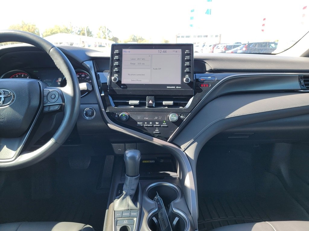 Used 2023 Toyota Camry XSE image 32