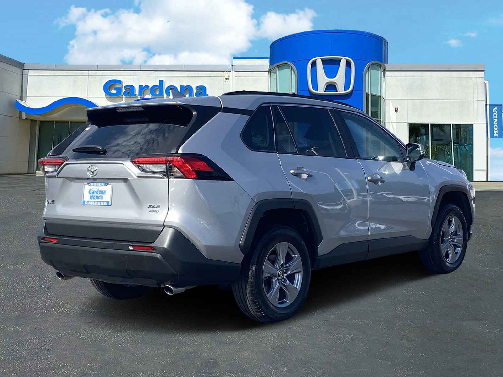 Used 2024 Toyota RAV4 XLE image 6