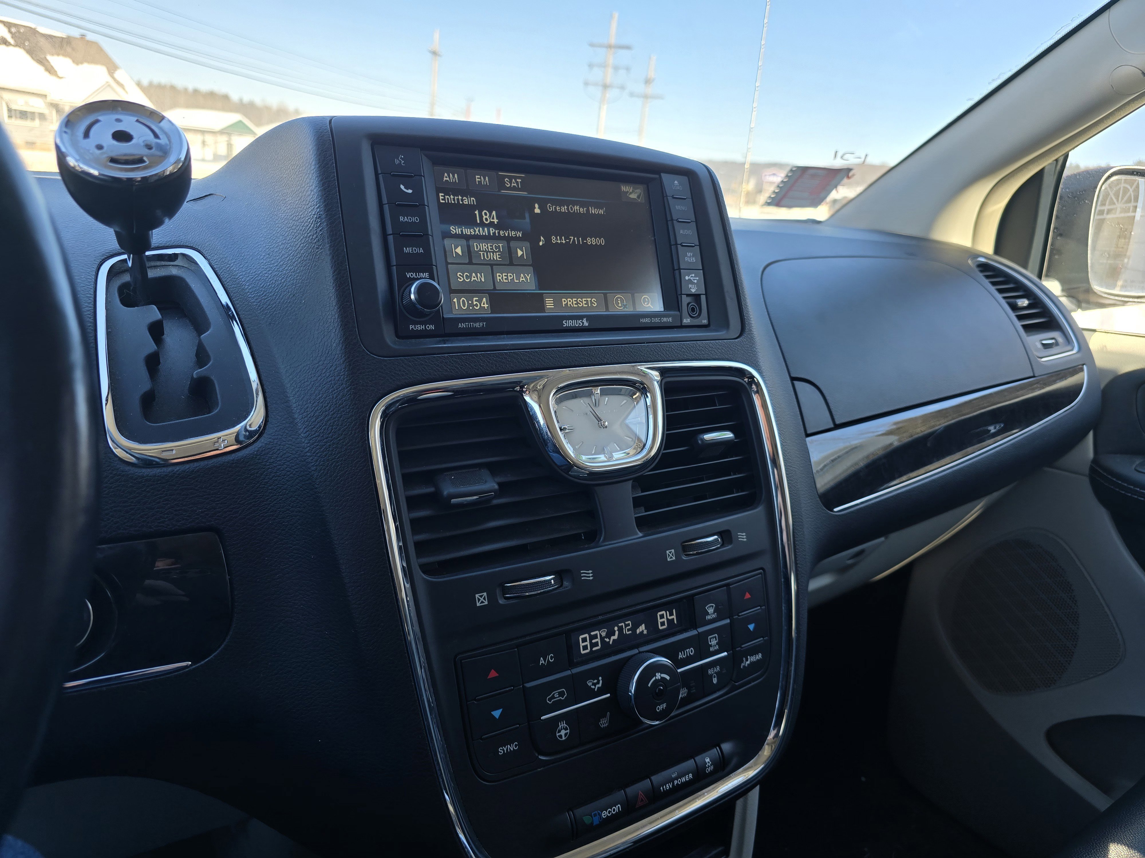 Used 2015 Chrysler Town & Country Touring w/ Driver Convenience Group image 21