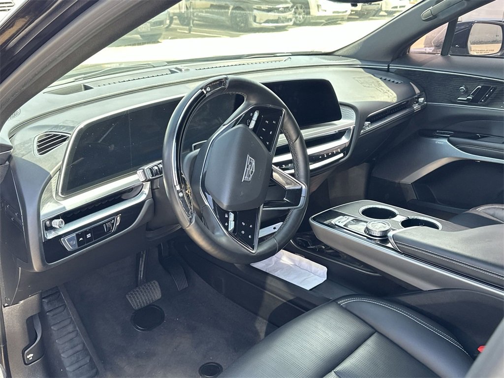 Used 2023 Cadillac Lyriq 2WD image 4