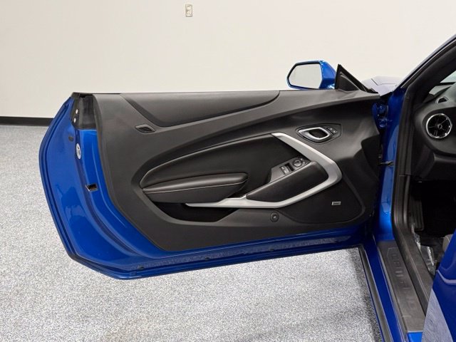 Used 2018 Chevrolet Camaro LT w/ Technology Package RWD image 13