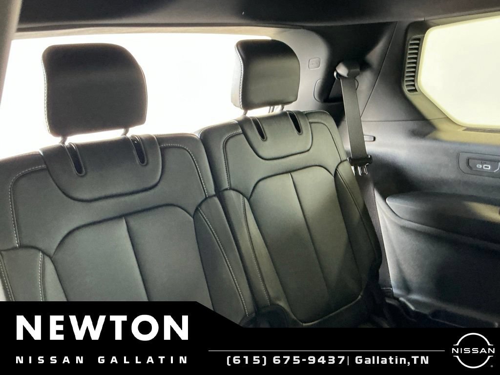 Used 2024 Jeep Grand Cherokee L Limited AWD/4WD image 21