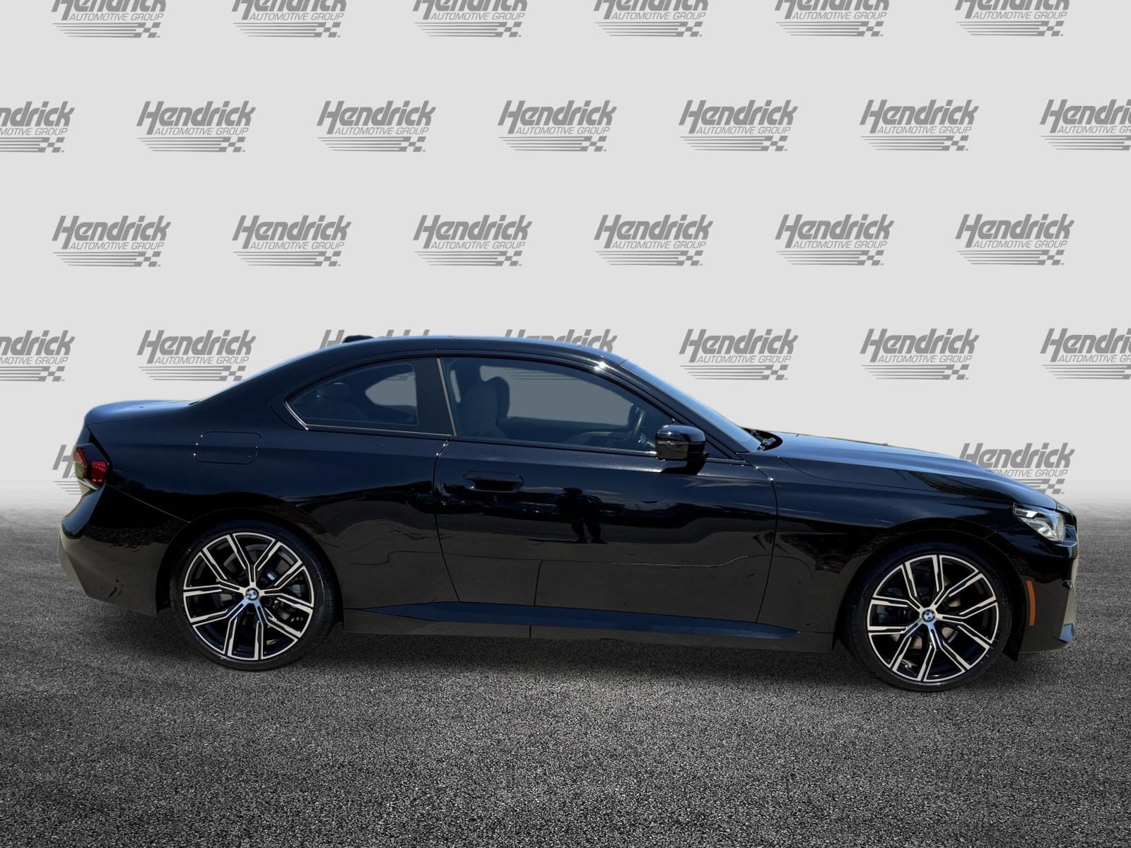 Used 2023 BMW 230i Coupe w/ Convenience Package RWD image 11