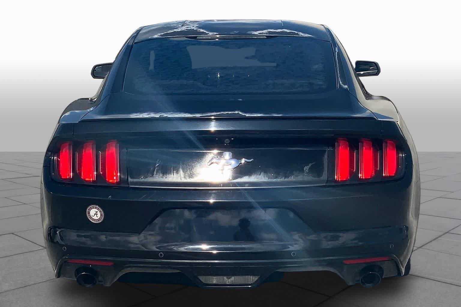 Used 2015 Ford Mustang Coupe w/ Equipment Group 051A RWD image 5