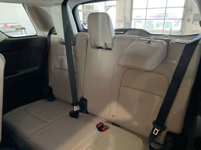 Used 2025 Nissan Pathfinder SL AWD/4WD image 13