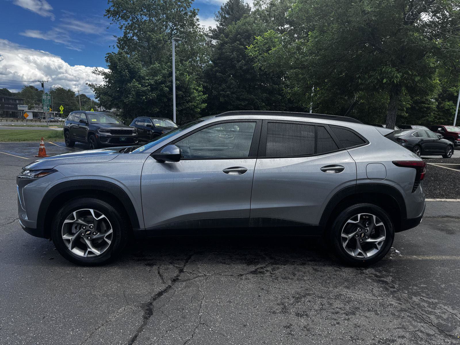 Used 2026 Chevrolet Trax LT w/ Driver Confidence Package FWD image 7