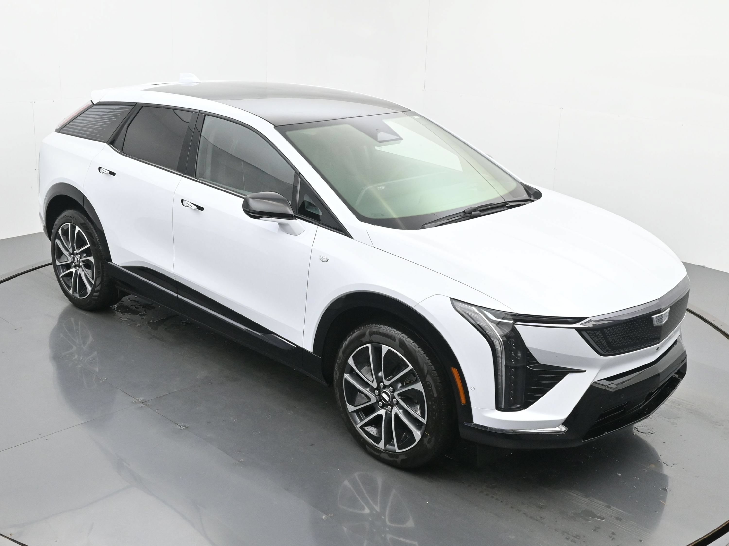New 2026 Cadillac Optiq Sport 2 AWD/4WD image 29
