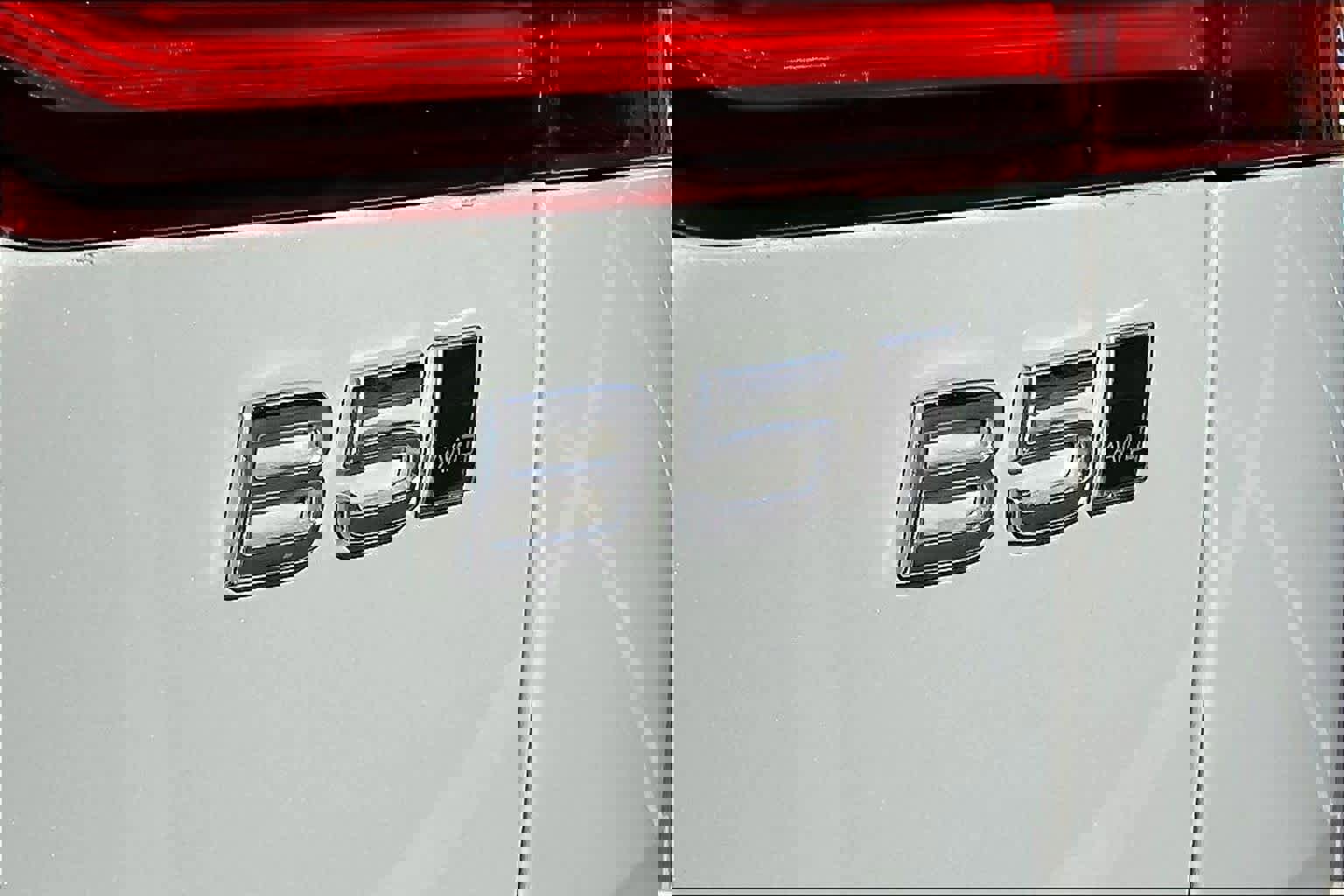 Used 2024 Volvo V60 B5 Cross Country Plus image 11