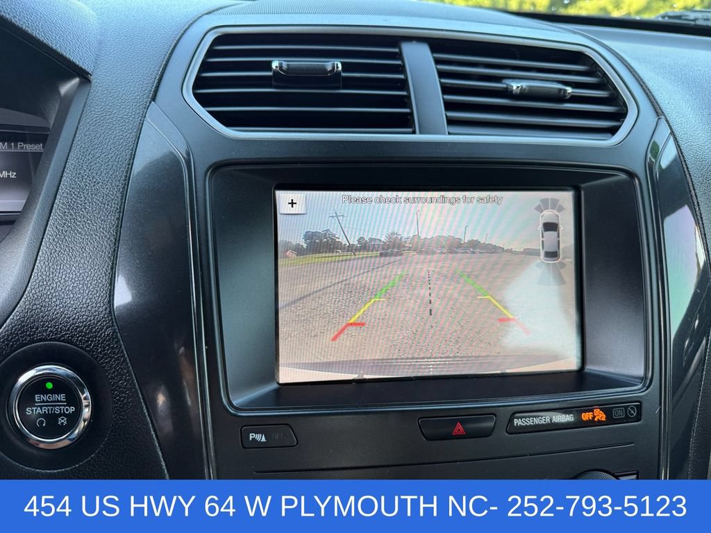 Used 2019 Ford Explorer XLT w/ Equipment Group 202A FWD image 17