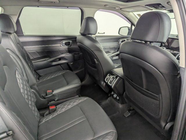 Used 2023 Kia Sorento SX AWD/4WD image 20