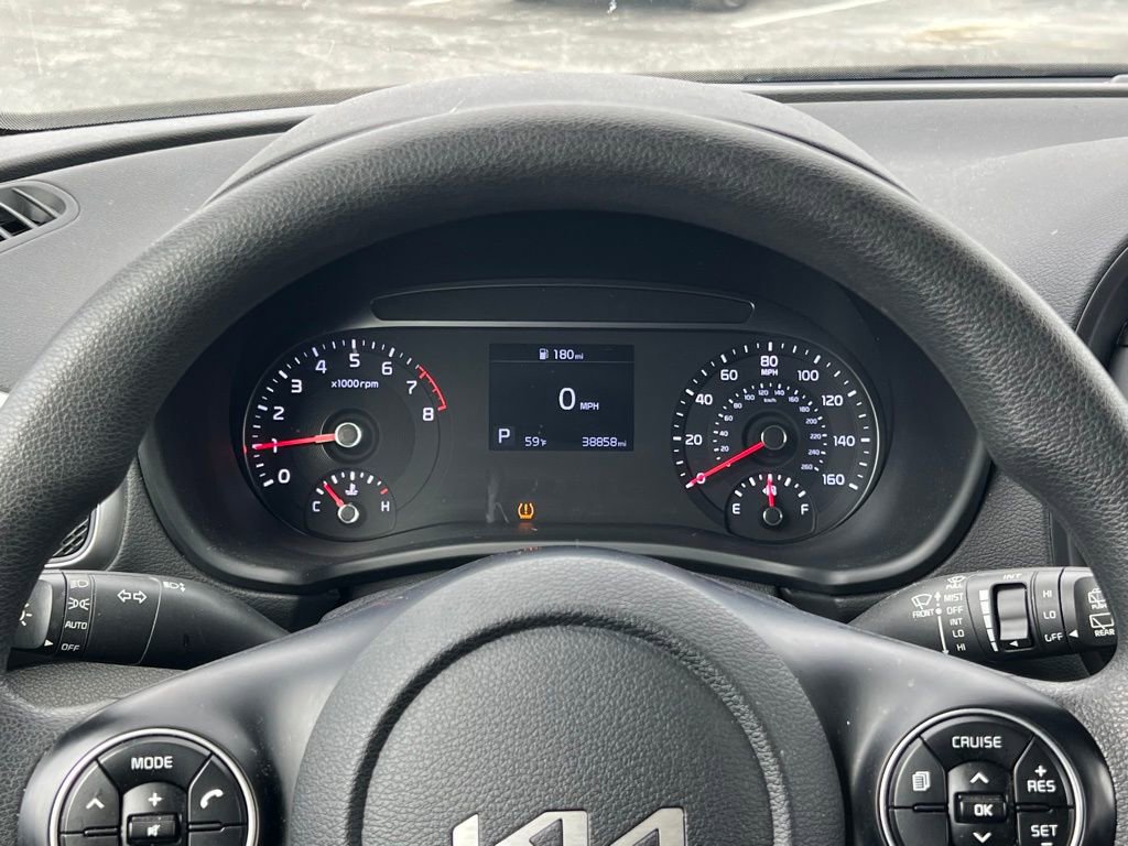 Used 2022 Kia Soul LX image 23