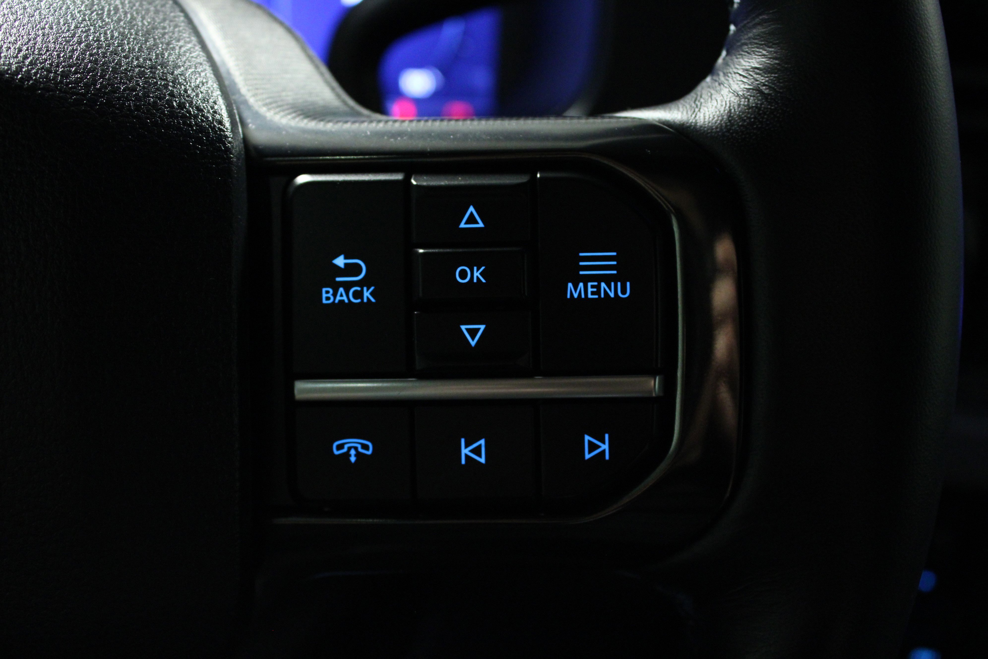 Used 2025 Ford F250 Platinum w/ FX4 Off-Road Package image 21