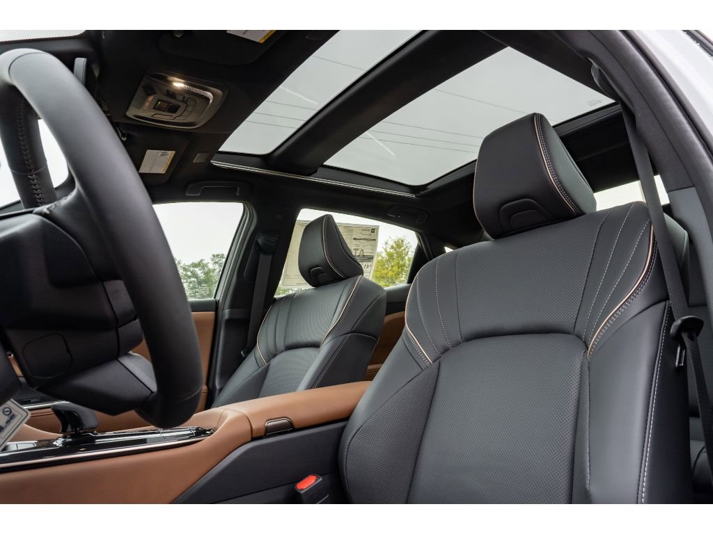 New 2026 Toyota Crown Limited image 12